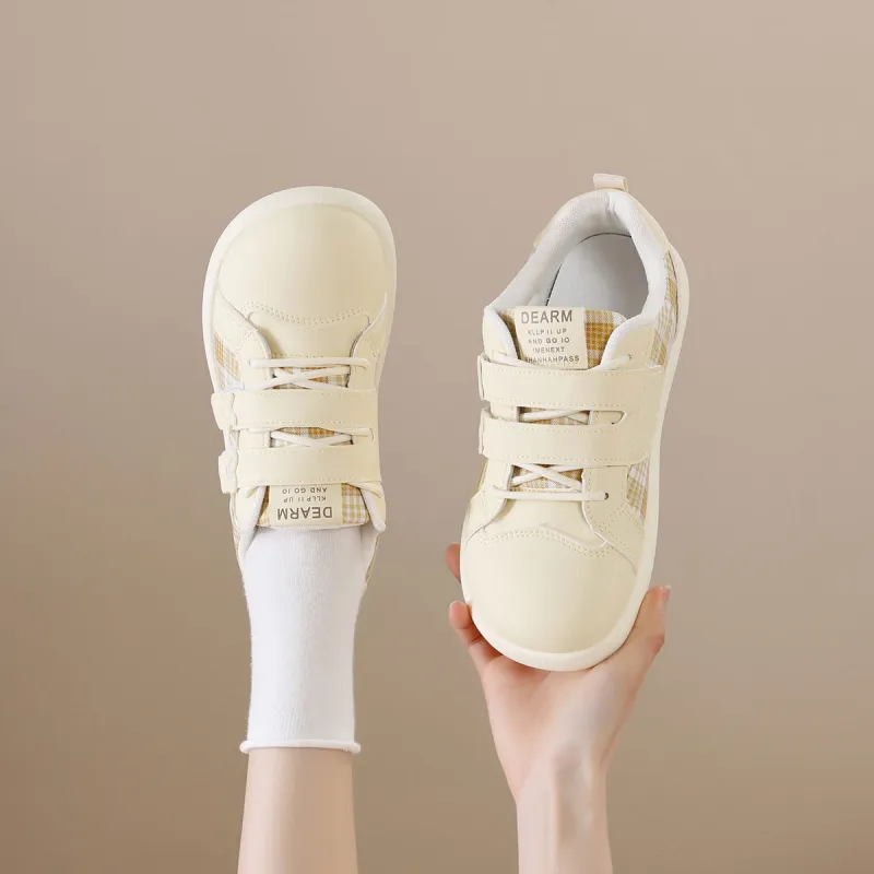 Little Red Man Abrasion Resistant Low Top Casual Shoes Women's-2