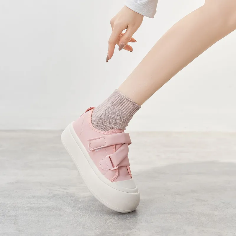 Little Red Man Low Top Skateboard Shoes Women's Pink-4
