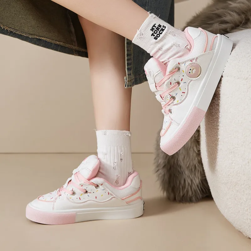 Little Red Man Low Top Skateboard Shoes Women's Pink-2