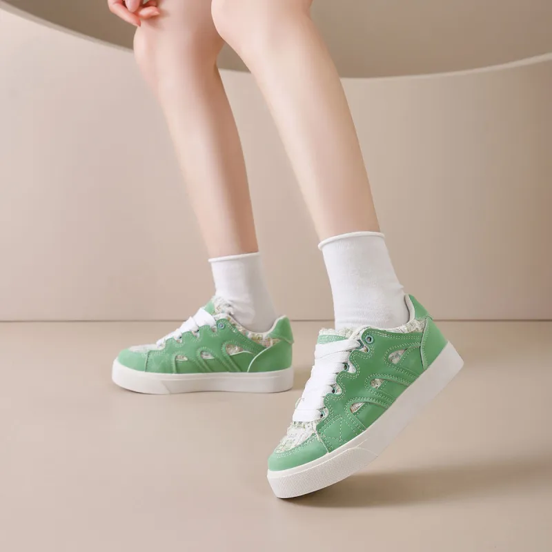 Little Red Man Low Top Skateboard Shoes Women's-4