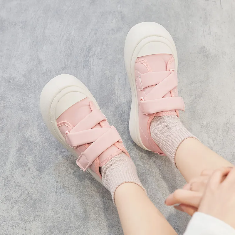 Little Red Man Low Top Skateboard Shoes Women's Pink-3