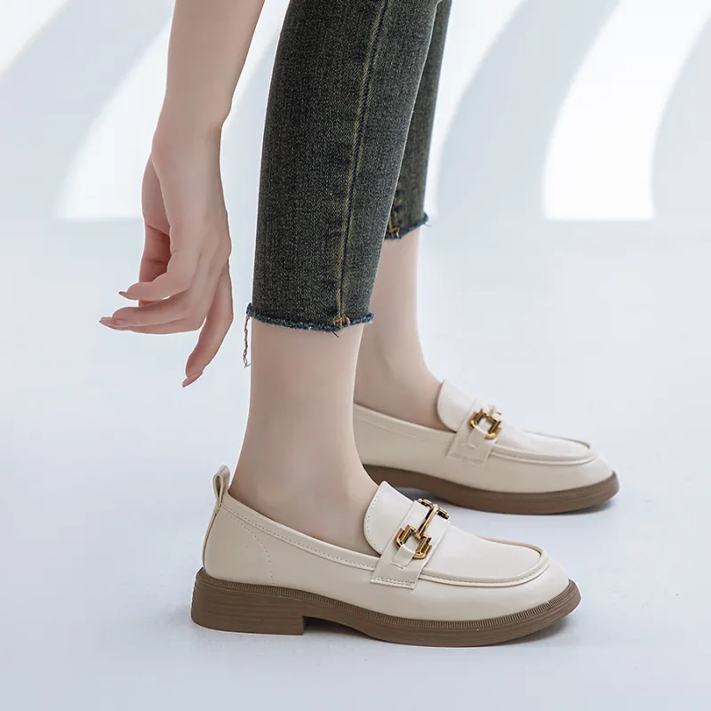 Medd Loafers Women's Low Top Beige/Black-7