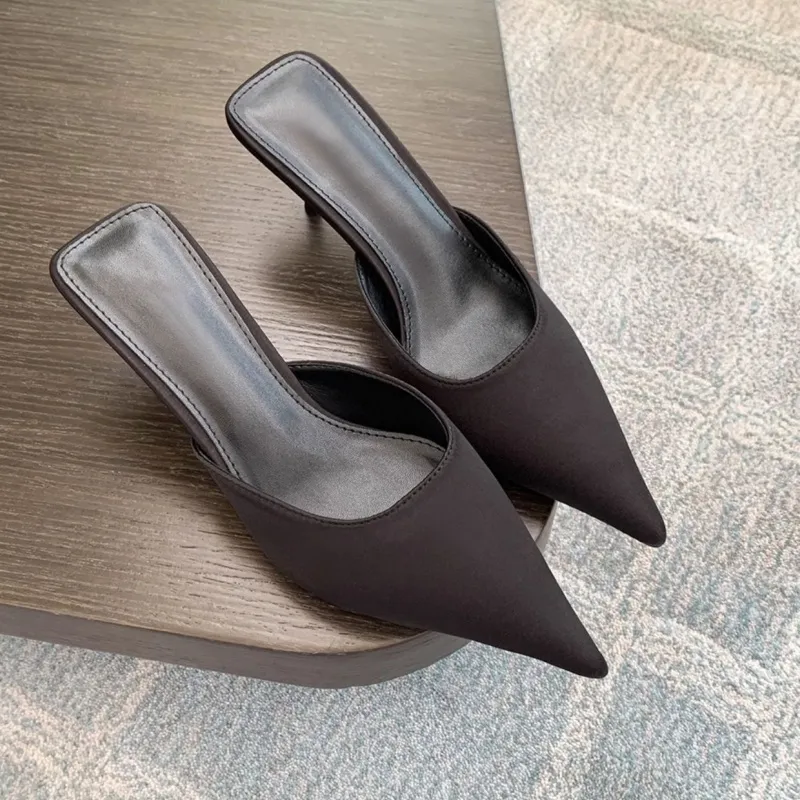 AFJI Closed Toe Slippers Women's-4