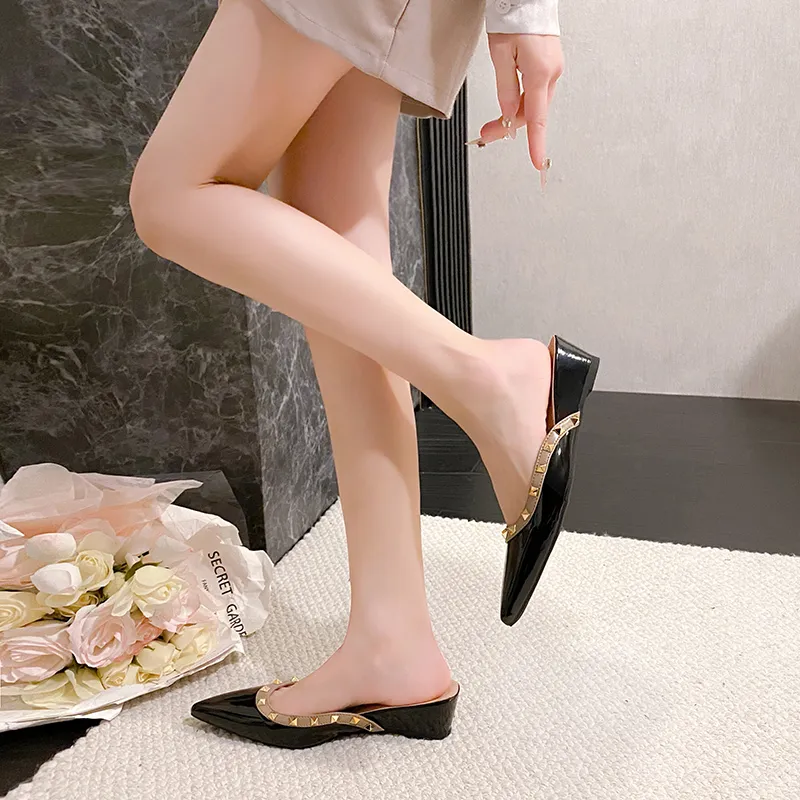 AFJI Rubber Sole Quiet Closed Toe Slippers Women's-6