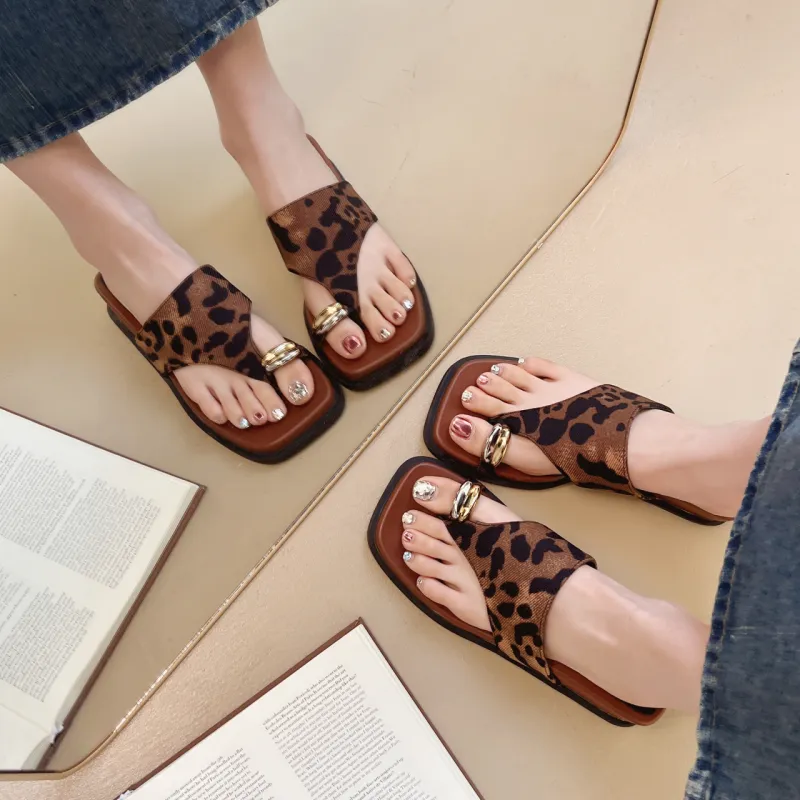 AFJI Abrasion Resistant Flip Flops Women's Brown-1
