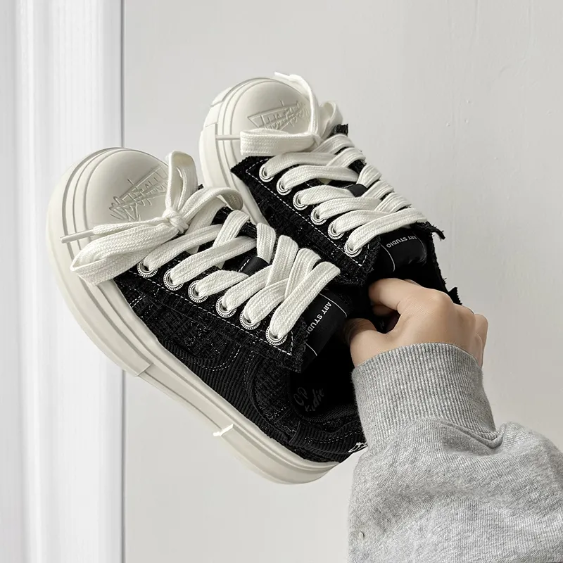 Journey Of Inspiration Low Top Skateboard Shoes Unisex Black-1