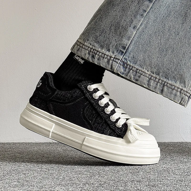 Journey Of Inspiration Low Top Skateboard Shoes Unisex Black-5