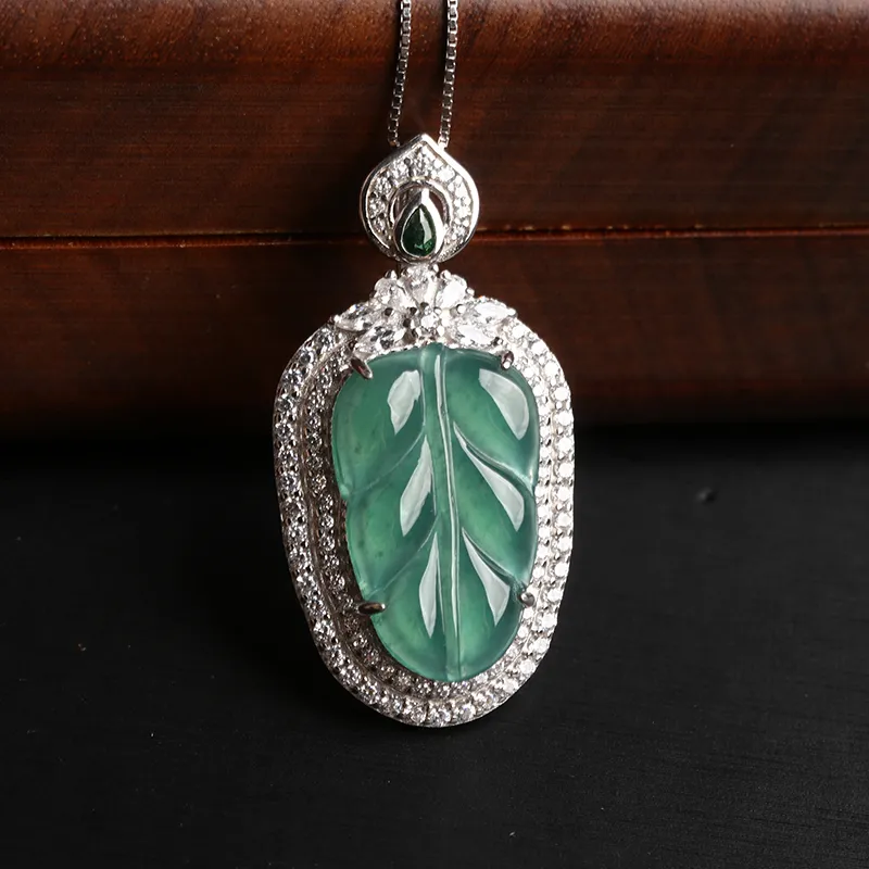 Oushuo Jewelry Ice Glutinous Jadeite Necklaces Women's-1