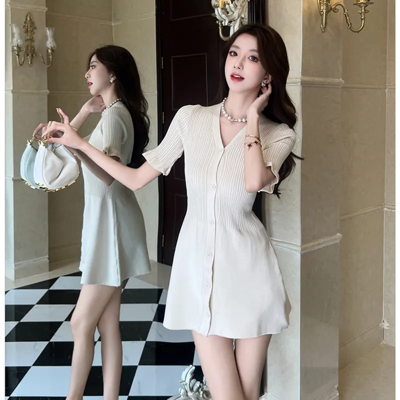 Garbege Short Sleeved Dress Women's-4