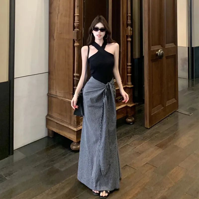 Garbege Two Piece Skirt Sets Women's Black Top Stripes Skirt Set-4