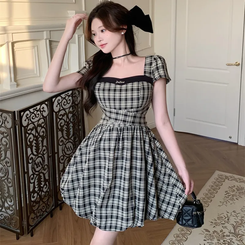 Garbege Short Sleeved Dress Women's Black-3