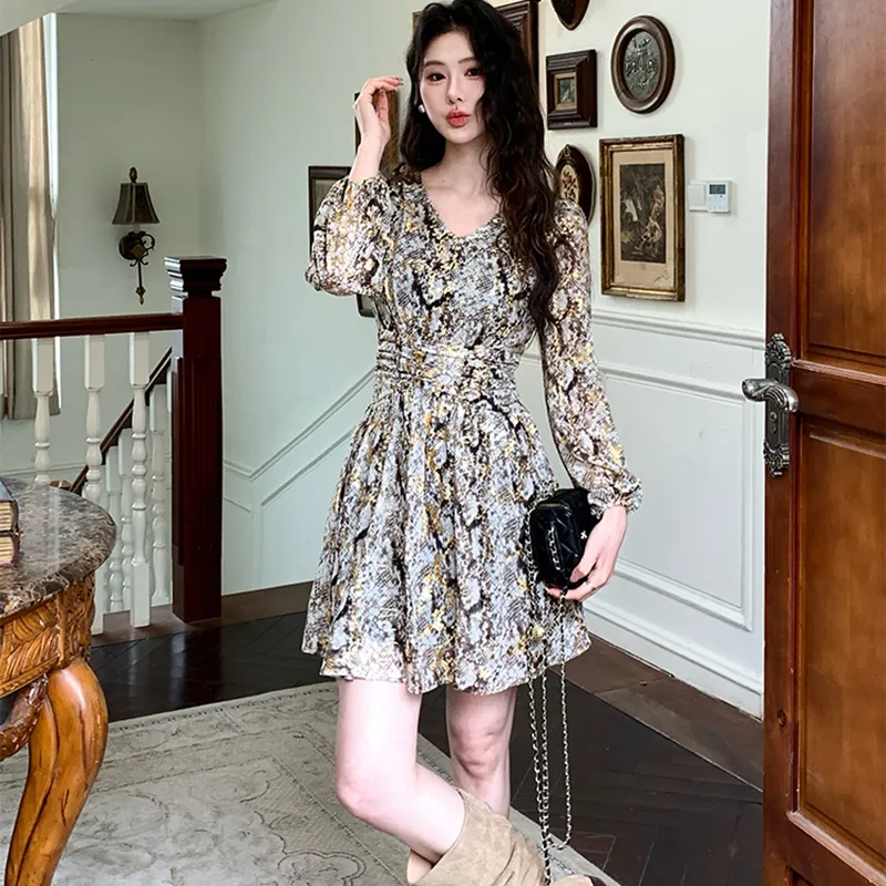 Garbege Long Sleeved Dresses Women's Multicolor-5