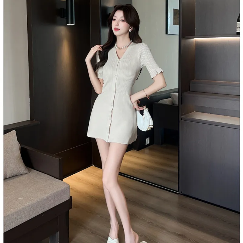 Garbege Short Sleeved Dress Women's-3