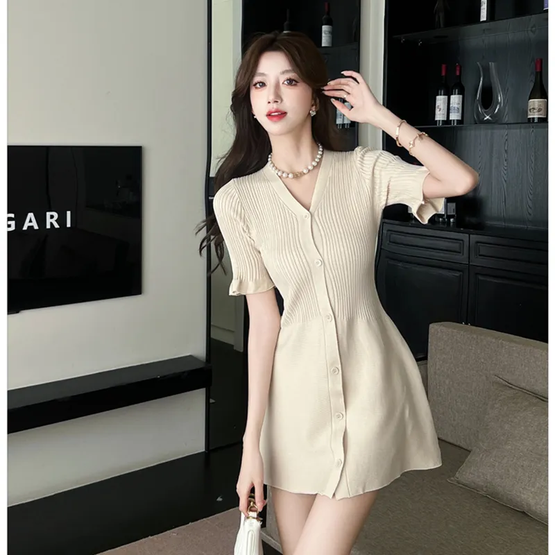 Garbege Short Sleeved Dress Women's-6