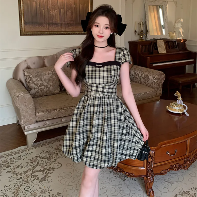 Garbege Short Sleeved Dress Women's Black-5