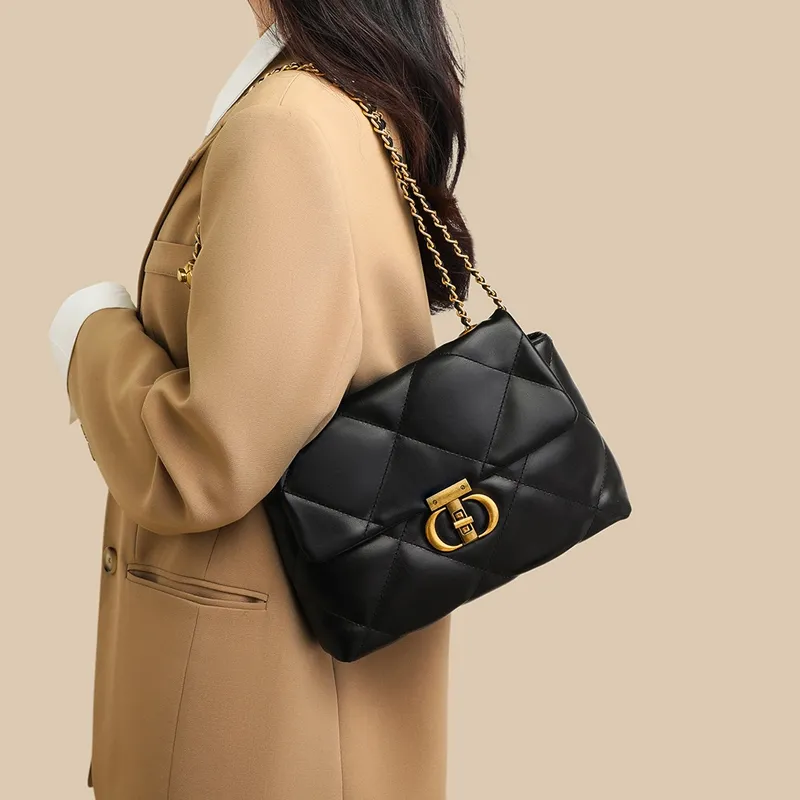 COMELY Synthetic Leather Shoulder Bag Regular Women's Black-2