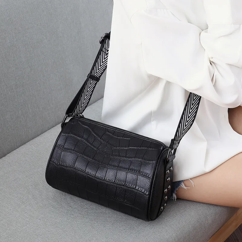COMELY Cow Leather Patchwork Synthetic Leather Pillow Bag Shoulder Bag Regular Women's Extreme Night Black-3