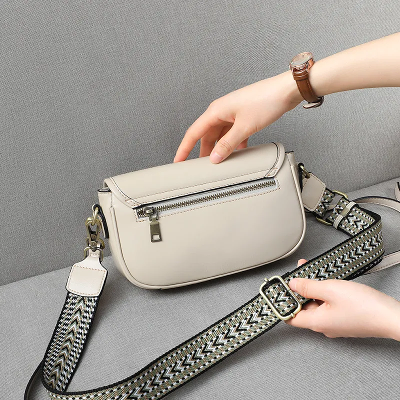 COMELY Cow Leather Shoulder Bag Regular Women's White-7