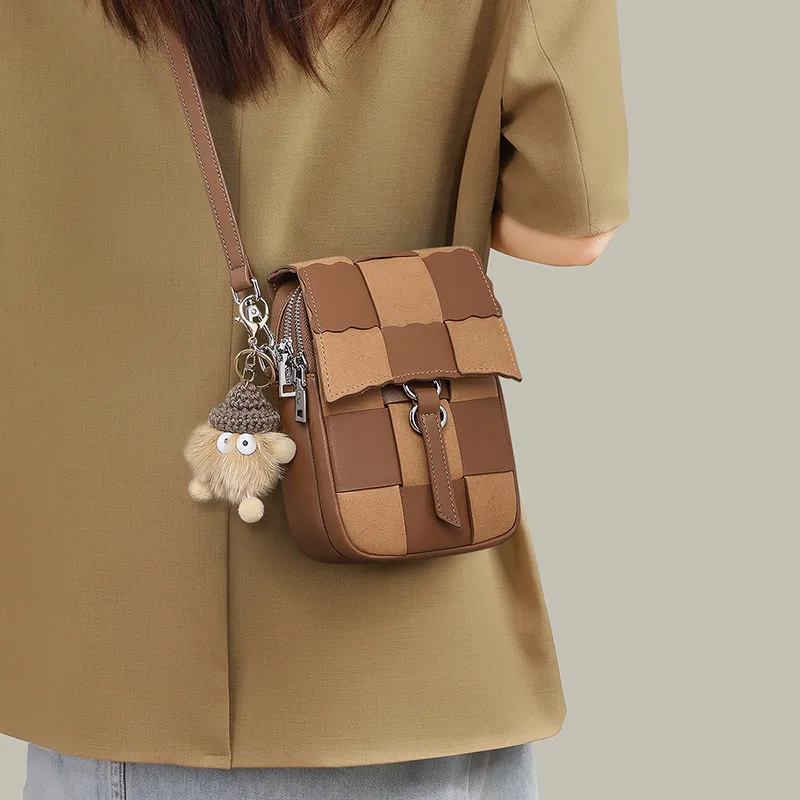 COMELY Cow Leather Patchwork Synthetic Leather Cell Phone Pouch Shoulder Bag Crossbody Bag Regular Women's Brown-4