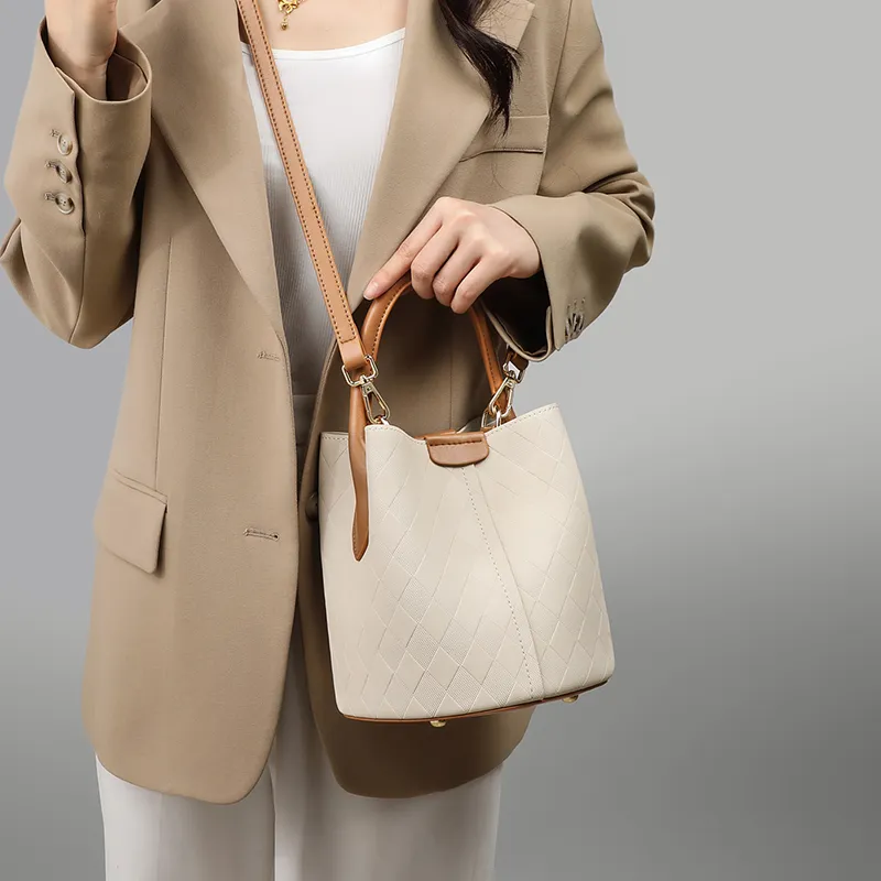 COMELY Cow Leather One Shoulder Handbag Women's Ecru-2