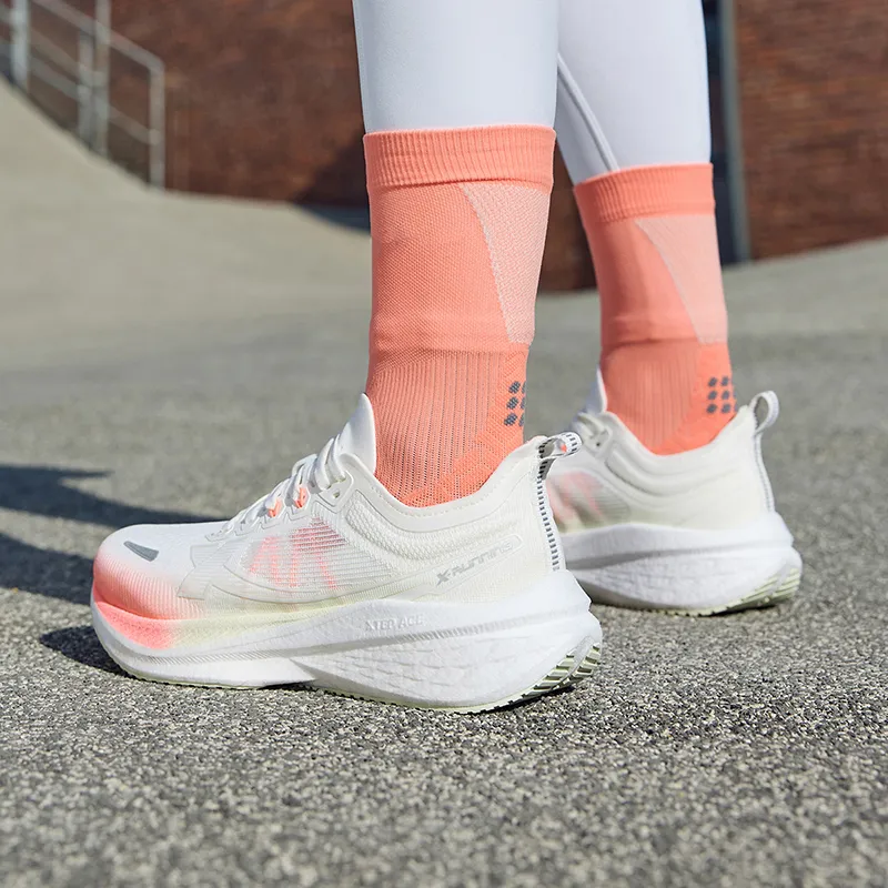XTEP Five point Speed 2.0 Shock Absorbers Low Top Running Shoes Women's White Pink-8