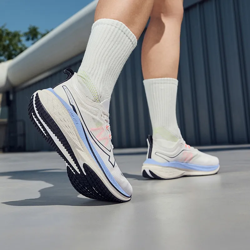 XTEP Five point Speed 2.0 Cushioning Low Top Running Shoes Women's Canvas White/Black-9