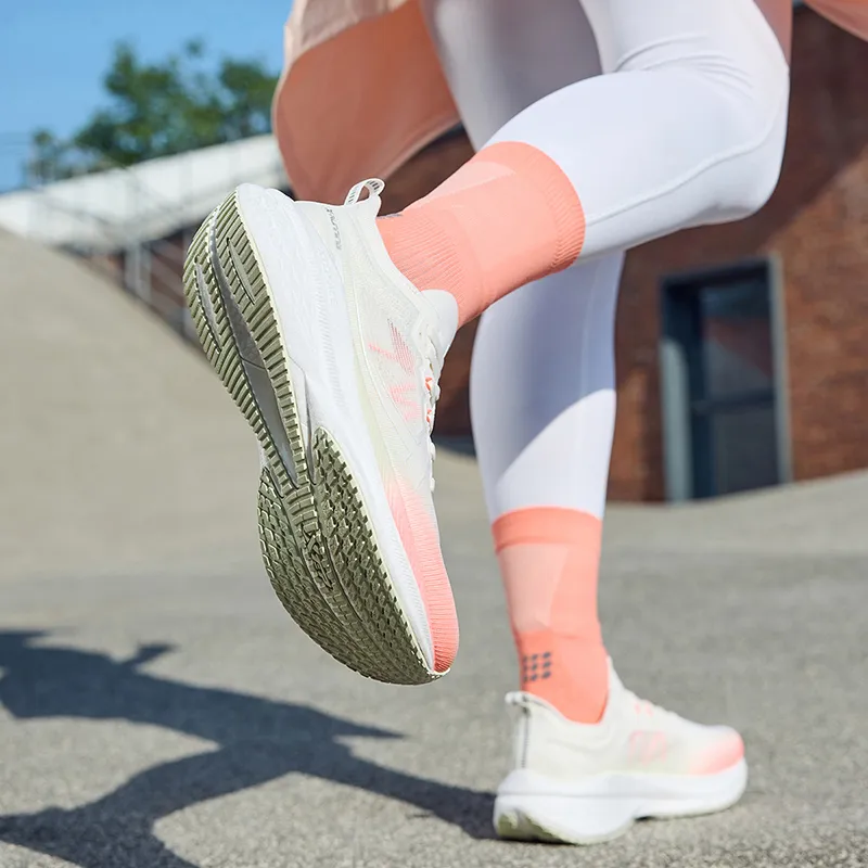 XTEP Five point Speed 2.0 Shock Absorbers Low Top Running Shoes Women's White Pink-10