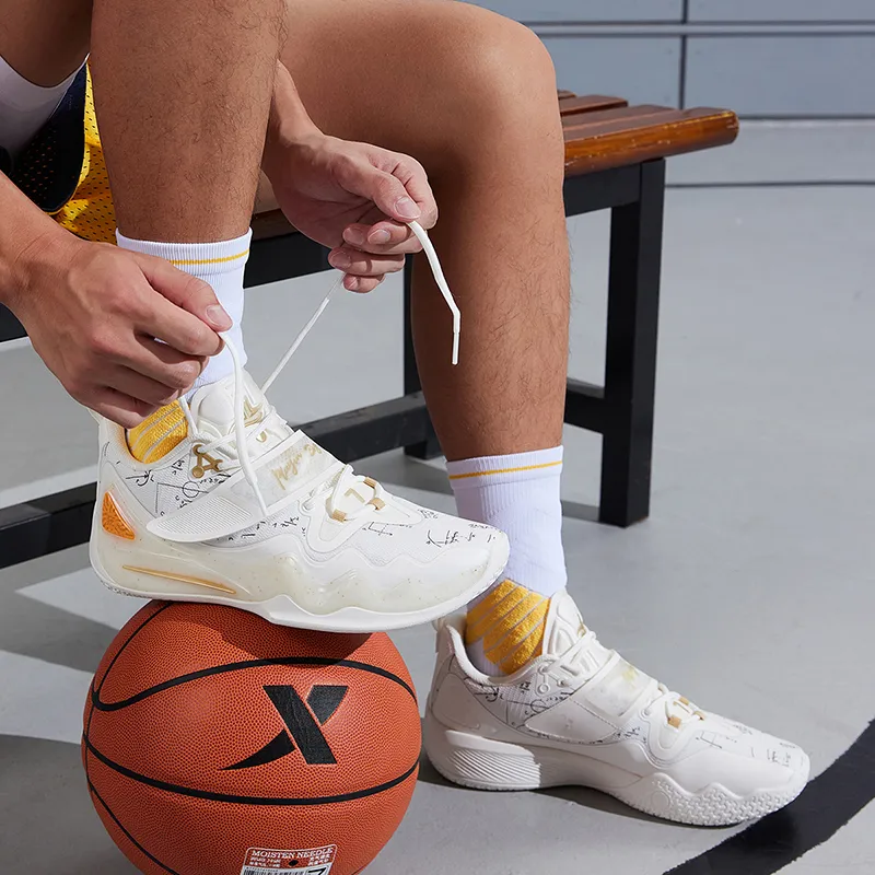 XTEP Lin's Madness 2 V2 Abrasion Resistant Low Top Basketball Shoes Men's Sail White/New Metallic Gold-11