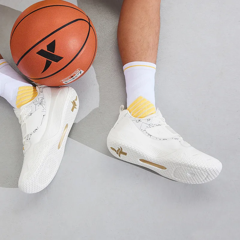 XTEP Lin's Madness 2 V2 Abrasion Resistant Low Top Basketball Shoes Men's Sail White/New Metallic Gold-10