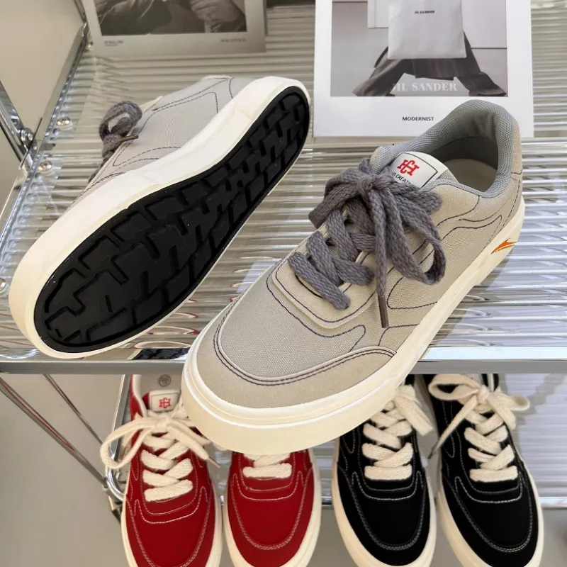 Kinglake Anti Slip Wear Resistant Low Top Skateboard Shoes Men's-1