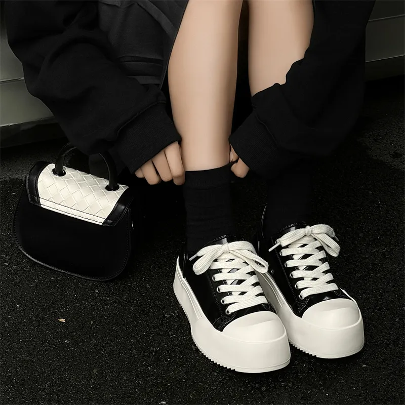 ΛOLUNKΛ Slip Resistant Low Top Skateboard Shoes Unisex Black-3
