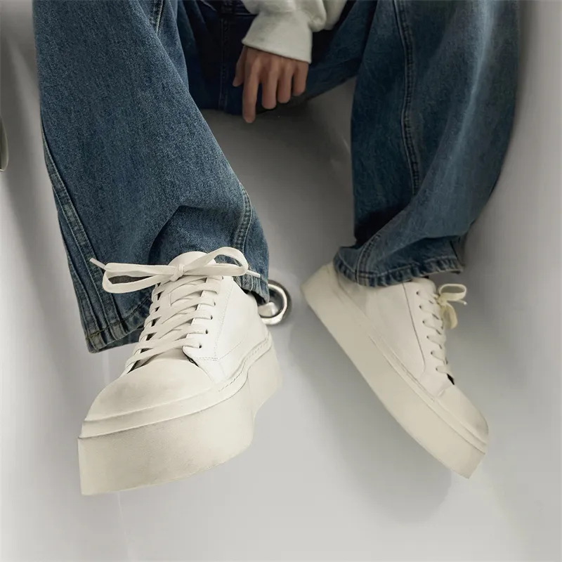 ΛOLUNKΛ Low Top Skateboard Shoes Unisex-1