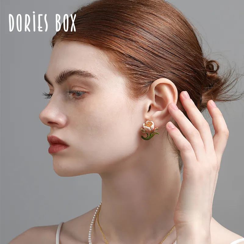 DORIES BOX 925 Silver Needles Stud Earrings Women's-5