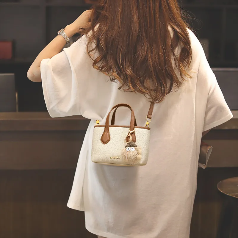 MILLIE'S Cow Leather Shoulder Bag, Crossbody Bag, Handbag, Tote Bag Regular Women's Ecru Coffee-2