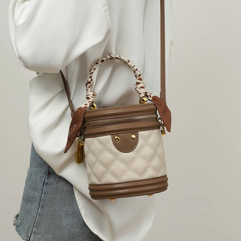 MILLIE'S Cow Leather Handbag, Shoulder Bag, Crossbody Bag, Cylinder Bag Regular Women's White/Black-4