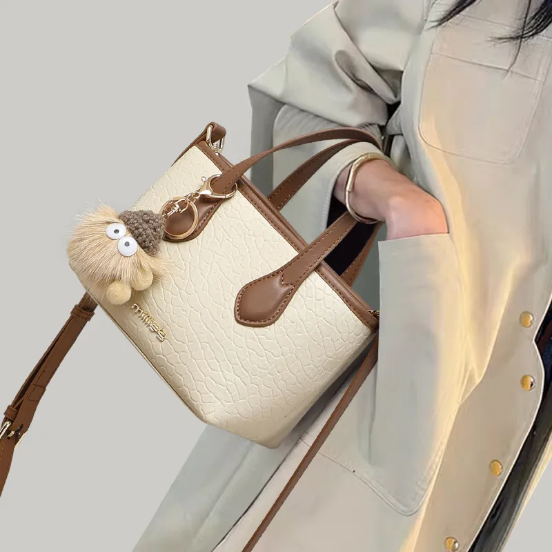 MILLIE'S Cow Leather Shoulder Bag, Crossbody Bag, Handbag, Tote Bag Regular Women's Ecru Coffee-1