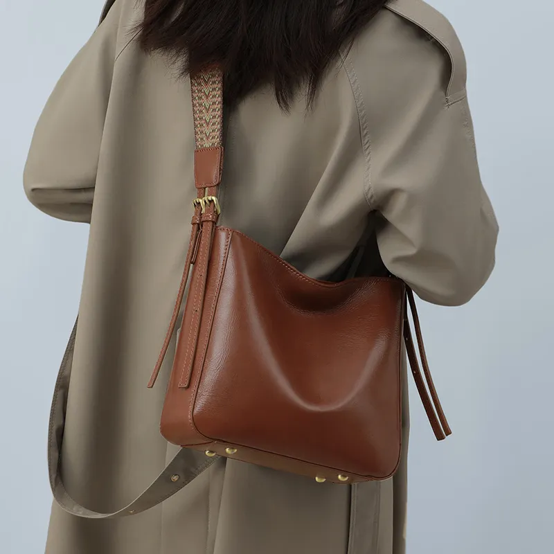 MILLIE'S Cow Leather Shoulder Bag Crossbody Bag Bucket Bag Regular Women's Dark Brown-2
