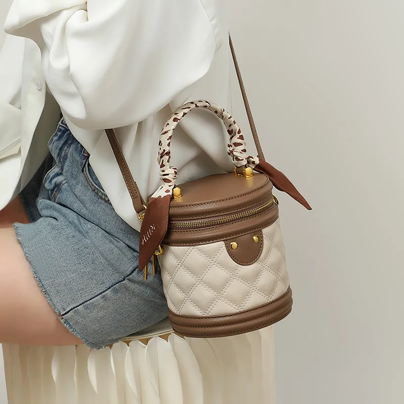 MILLIE'S Cow Leather Handbag, Shoulder Bag, Crossbody Bag, Cylinder Bag Regular Women's White/Black-2