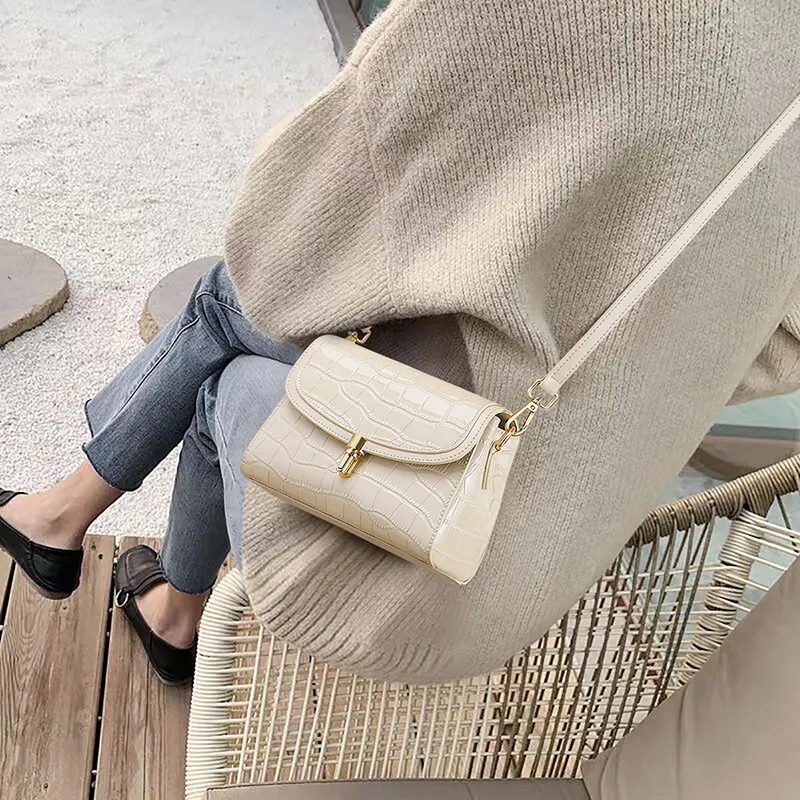 MILLIE'S Cow Split Leather Bonded Synthetic Leather Shoulder Bag Crossbody Bag Regular Women's Black/White-6