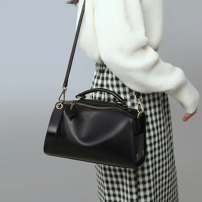 Millies Handbags Classic Black-2