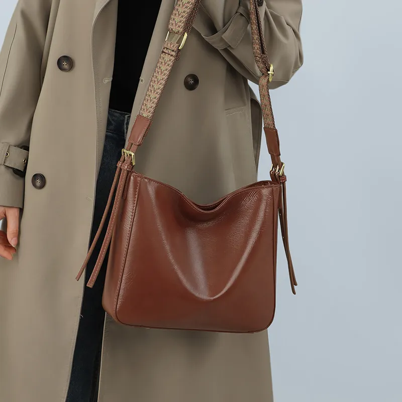 MILLIE'S Cow Leather Shoulder Bag Crossbody Bag Bucket Bag Regular Women's Dark Brown-5