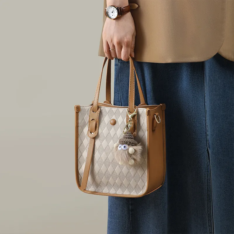 MILLIE'S Cow Leather Shoulder Bag, Crossbody Bag, Handbag Regular Women's Ecru Coffee-1