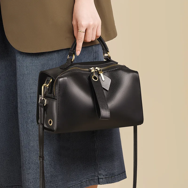 Millies Handbags Classic Black-1