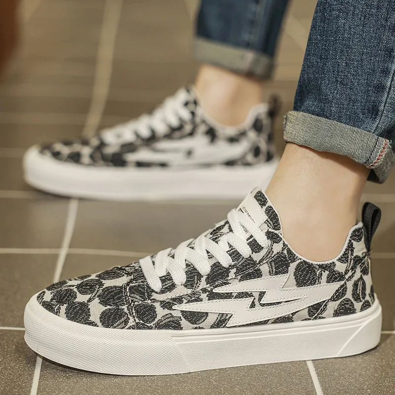 OUGLEMEN Slip Resistant And Abrasion Resistant Coverage Low Top Casual Shoes Men's-4
