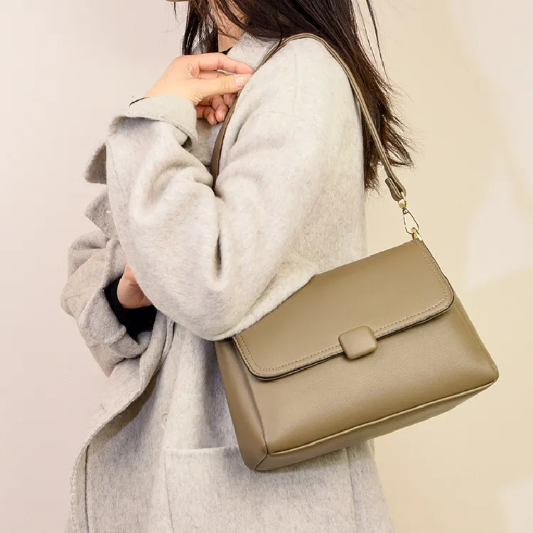 Cool PU Shoulder Bag Regular Women's Black/Khaki/Red-6
