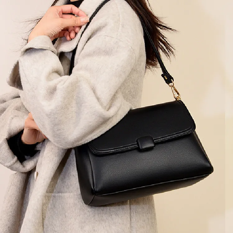 Cool PU Shoulder Bag Regular Women's Black/Khaki/Red-3