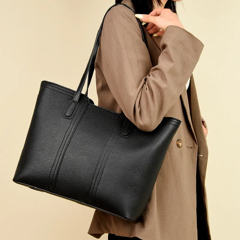 Cool Pu Tote Bag Shoulder Bag Regular Women's Black/Ecru/Khaki-3