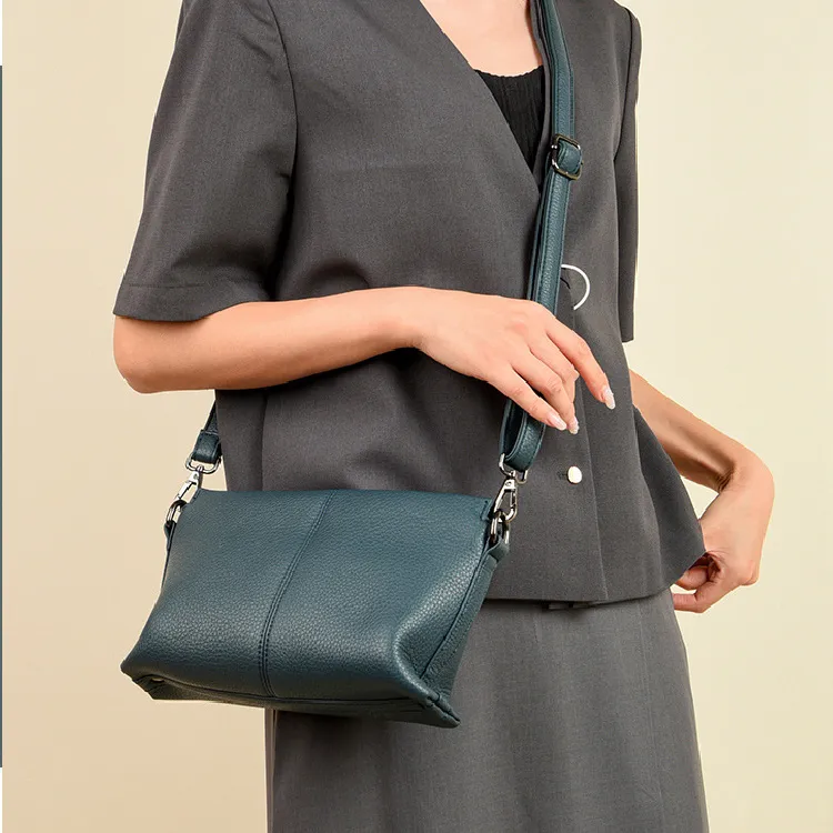 Cool Shoulder Bags-16