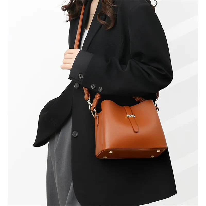 Cool PU Shoulder Bag Regular Women's Black/Ecru/Yellow/Burgundy-7