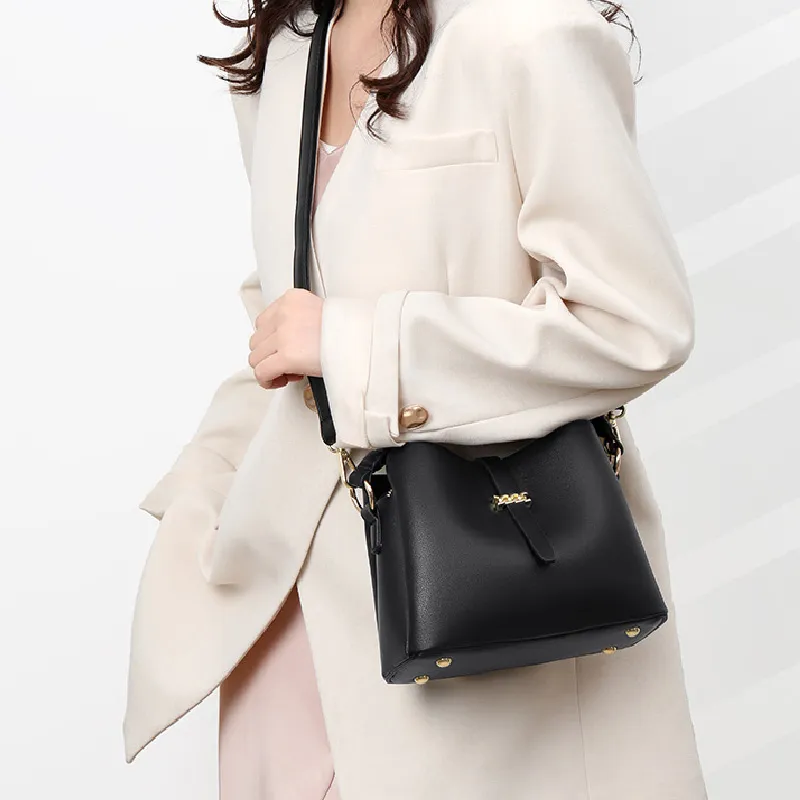Cool Pu Shoulder Bag Regular Women's Black/Ecru/Yellow/Burgundy-12